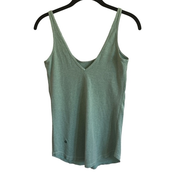 Lululemon Mudra Tank, Heathered Opal, Size 6 - Picture 9 of 10